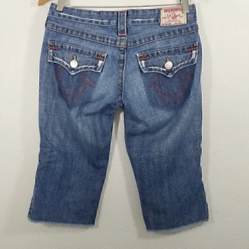 True Religion Joey Bermuda Crop Jean Size 27